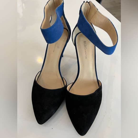 Tri-Colored BCBG shoes - Picture 2 of 5